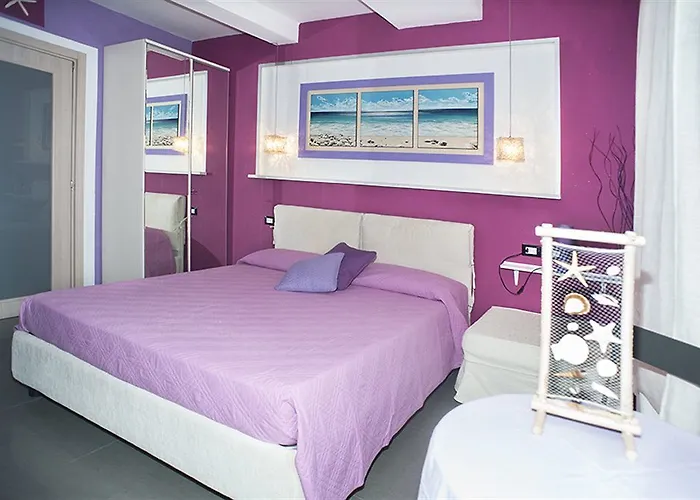 이 코랄리 룸&아파트먼트 몬테로소 알 마레